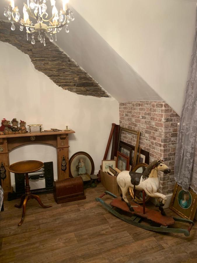 The Attic Apartment At Number 54 Ilfracombe Eksteriør billede