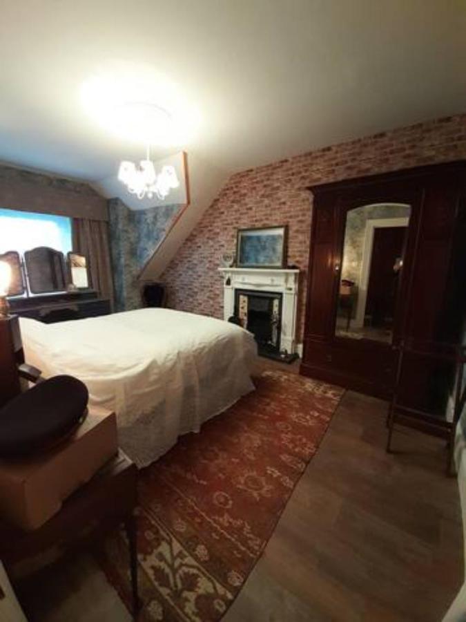 The Attic Apartment At Number 54 Ilfracombe Eksteriør billede